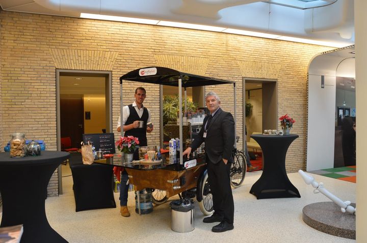 Koffiefiets in actie